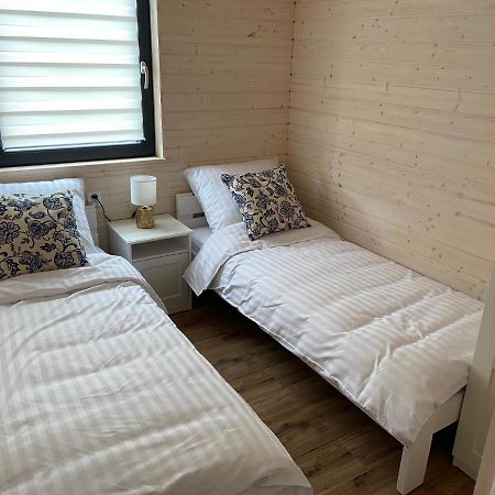 Cztery Katy Hotel Rusinowo  Kültér fotó